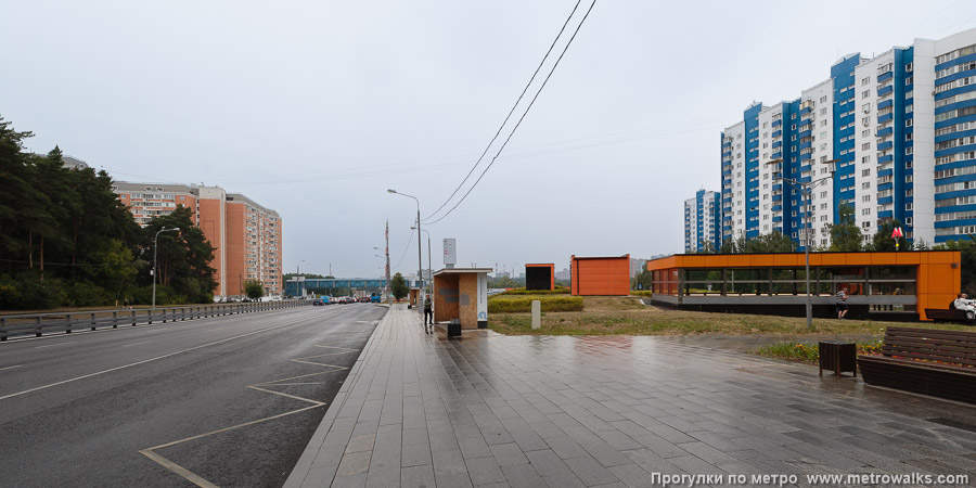 Станция Боровское шоссе (Солнцевская линия, Москва). Общий вид окрестностей станции. Боровское шоссе.